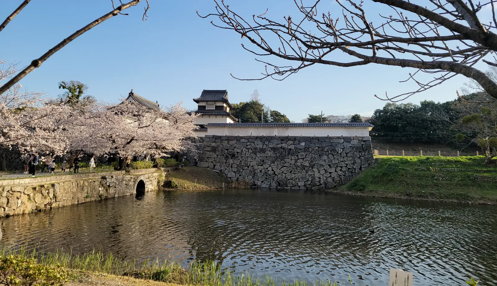 福岡城跡的石垣與護城河